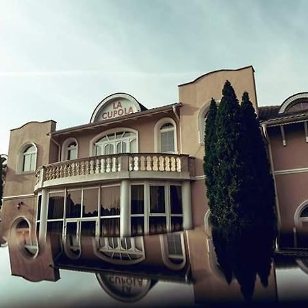 Pension La Cupola Тиргу-Муреш Екстер'єр фото