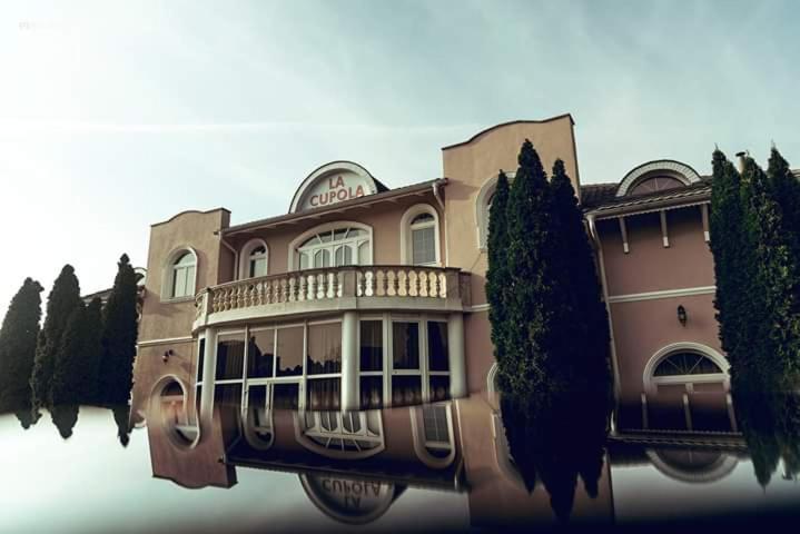 Pension La Cupola Тиргу-Муреш Екстер'єр фото