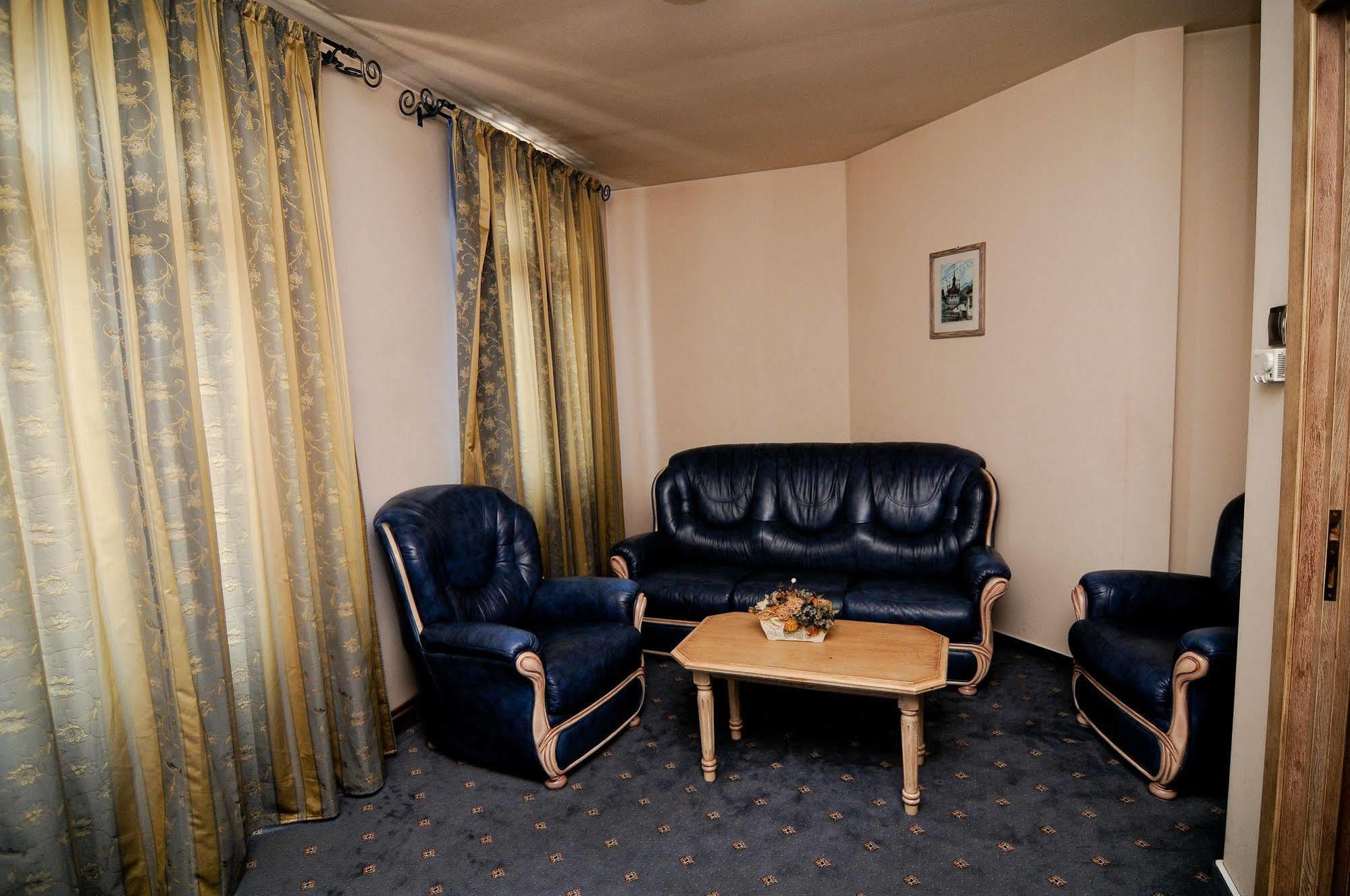 Pension La Cupola Тиргу-Муреш Екстер'єр фото
